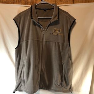 Chestnut Hill est 1919 men’s tan/black high neck zippered vest XL
